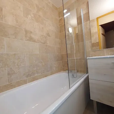 Apartment Ideal Skieurs Et Familles, Acces Direct Esf, Commerces Proches - Fr-1-356-256